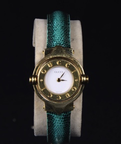 Lote 592: RELOJ PULSERA MARCA GUCCI PARA DAMA. RELOJ PULSERA MARCA GUCCI PARA DAMA.