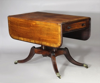 Lote 246: ANTIGUA 'DROP LEAF TABLE' INGLESA GUILLERMO IV. ANTIGUA 'DROP LEAF TABLE' INGLESA GUILLERMO IV.