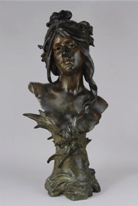 Lote 577: MOREAU, Louis Auguste 'BUSTO DE MUJER CON FLORES' 