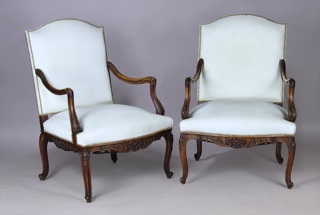 Lote 191: PAR DE SILLONES FRANCESES ESTILO REGENCE.  PAR DE SILLONES FRANCESES ESTILO REGENCE. 