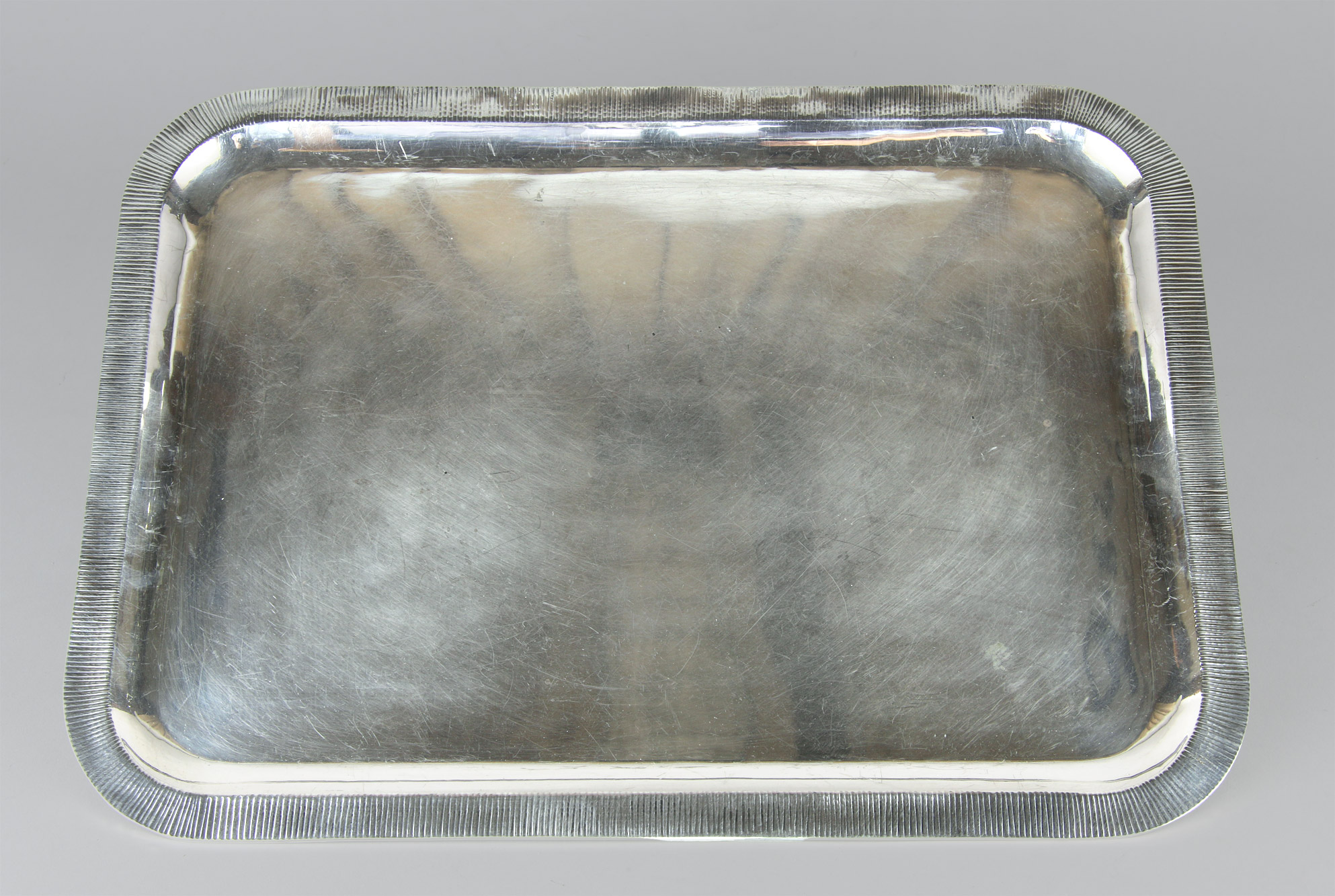  BANDEJA RECTANGULAR DE PLATA ESPAÑOLA SELLADA. 