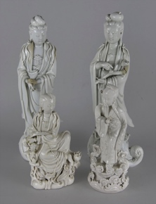 Lote 695: CUATRO FIGURAS DE PORCELANA BLANC DE CHINE.  CUATRO FIGURAS DE PORCELANA BLANC DE CHINE. 