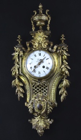 Lote 550: RELOJ CARTEL FRANCES DE BRONCE ESTILO LUIS XVI. RELOJ CARTEL FRANCES DE BRONCE ESTILO LUIS XVI.