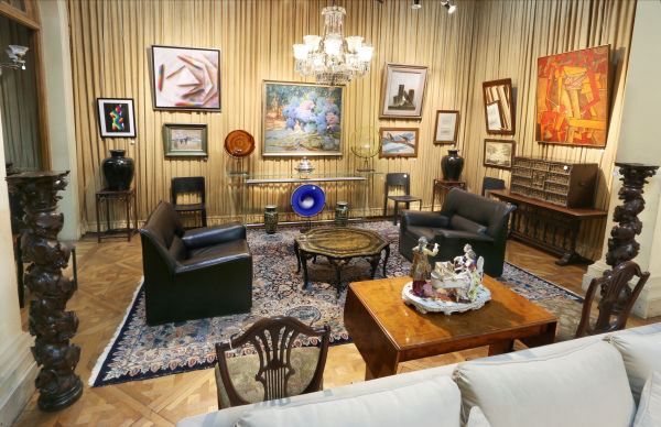 Salones JC Naon y Cia SA Remate 1568 Abril 2025