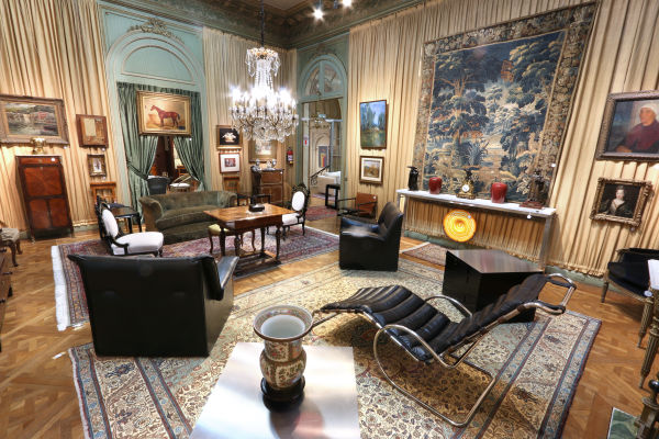 Salones JC Naon y Cia SA Remate 1568 Abril 2025