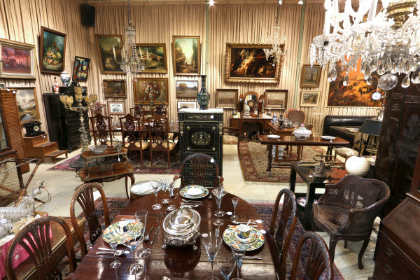 Salones JC Naon y Cia SA Remate 1568 Abril 2025