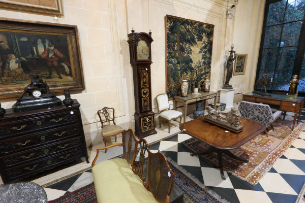 Salones JC Naon y Cia SA Remate 1568 Abril 2025