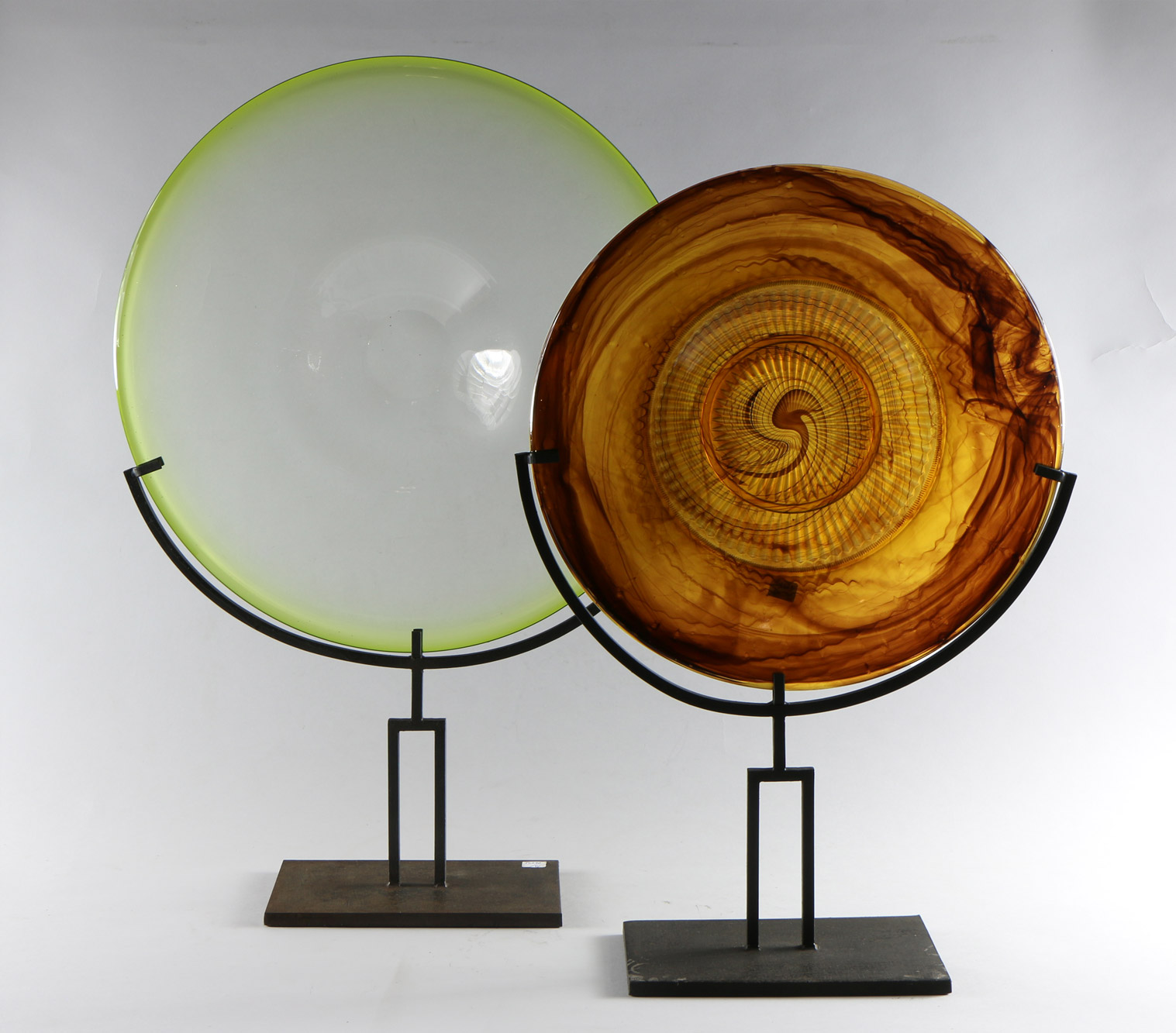 Lotes 645 y 646:
GRAN PLATO CIRCULAR INGLES DE VIDRIO ARTISTICO DAVIDSON.
GRAN PLATO CIRCULAR DE VIDRIO DE ARTISTICO. Lotes 645 y 646:
GRAN PLATO CIRCULAR INGLES DE VIDRIO ARTISTICO DAVIDSON.
GRAN PLATO CIRCULAR DE VIDRIO DE ARTISTICO.