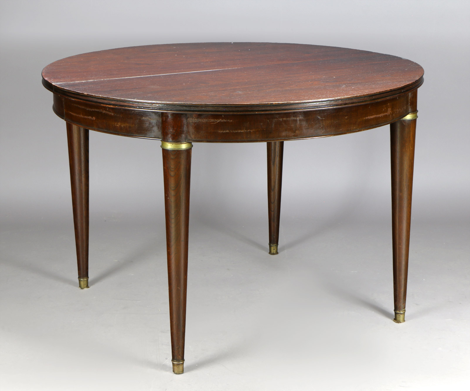  MESA INGLESA DE FORMA CIRCULAR PARA COMEDOR.