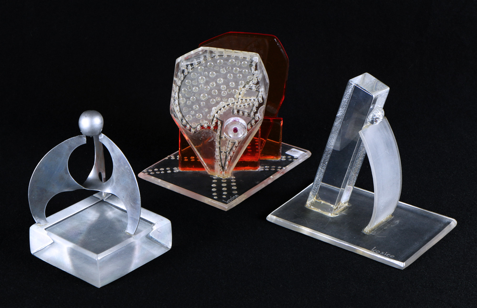 Lotes 451, 450 y 452:
KOSICE, Gyula: 'VICTORIA, SEUL'
KOSICE, Gyula: 'SIN TITULO'
KOSICE, Gyula: 'SIN TITULO' Lotes 451, 450 y 452:
KOSICE, Gyula: 'VICTORIA, SEUL'
KOSICE, Gyula: 'SIN TITULO'
KOSICE, Gyula: 'SIN TITULO'