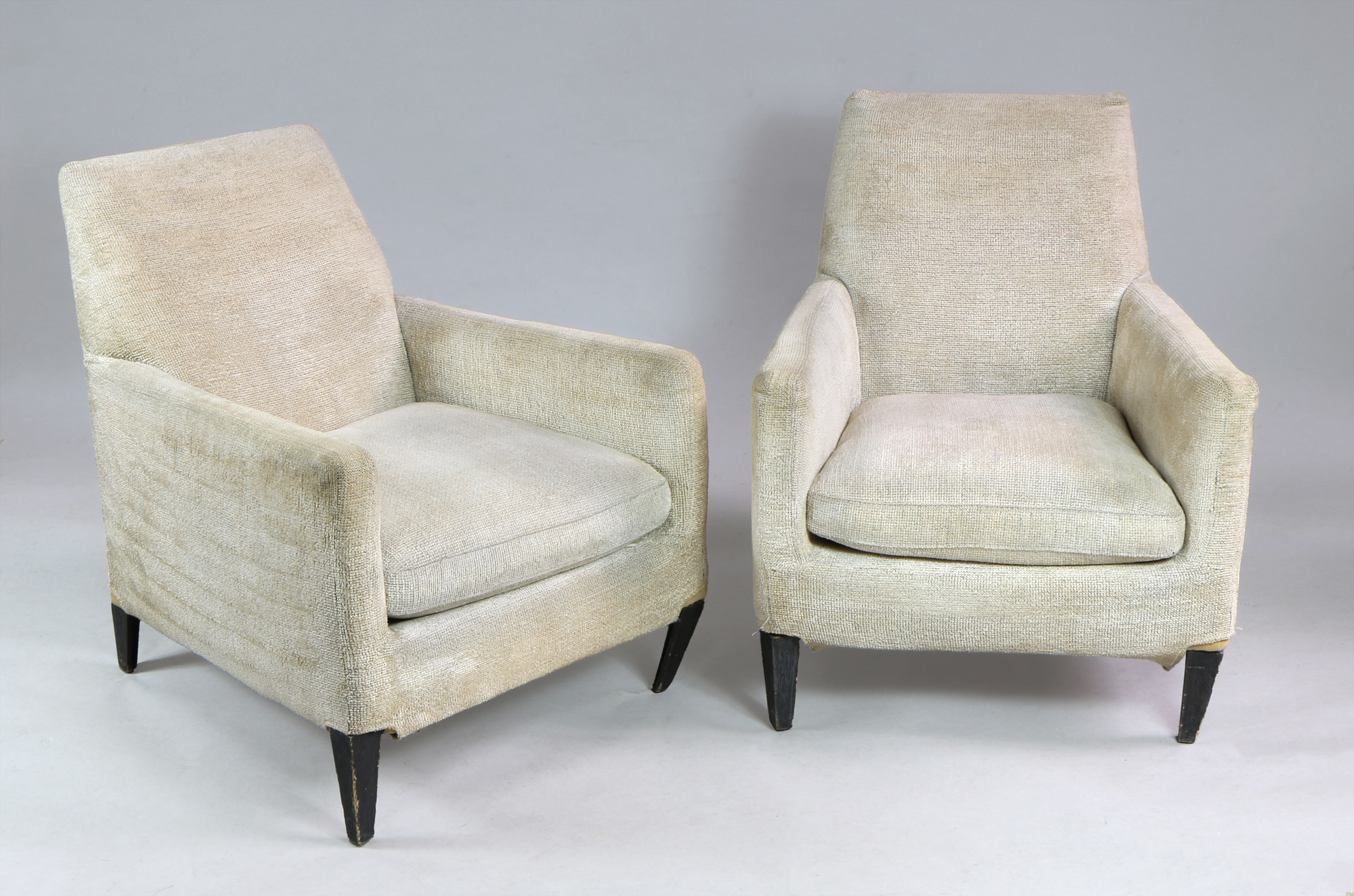 PAR DE SILLONES B&B ITALIANOS DE DISEÑO. PAR DE SILLONES B&B ITALIANOS DE DISEÑO.