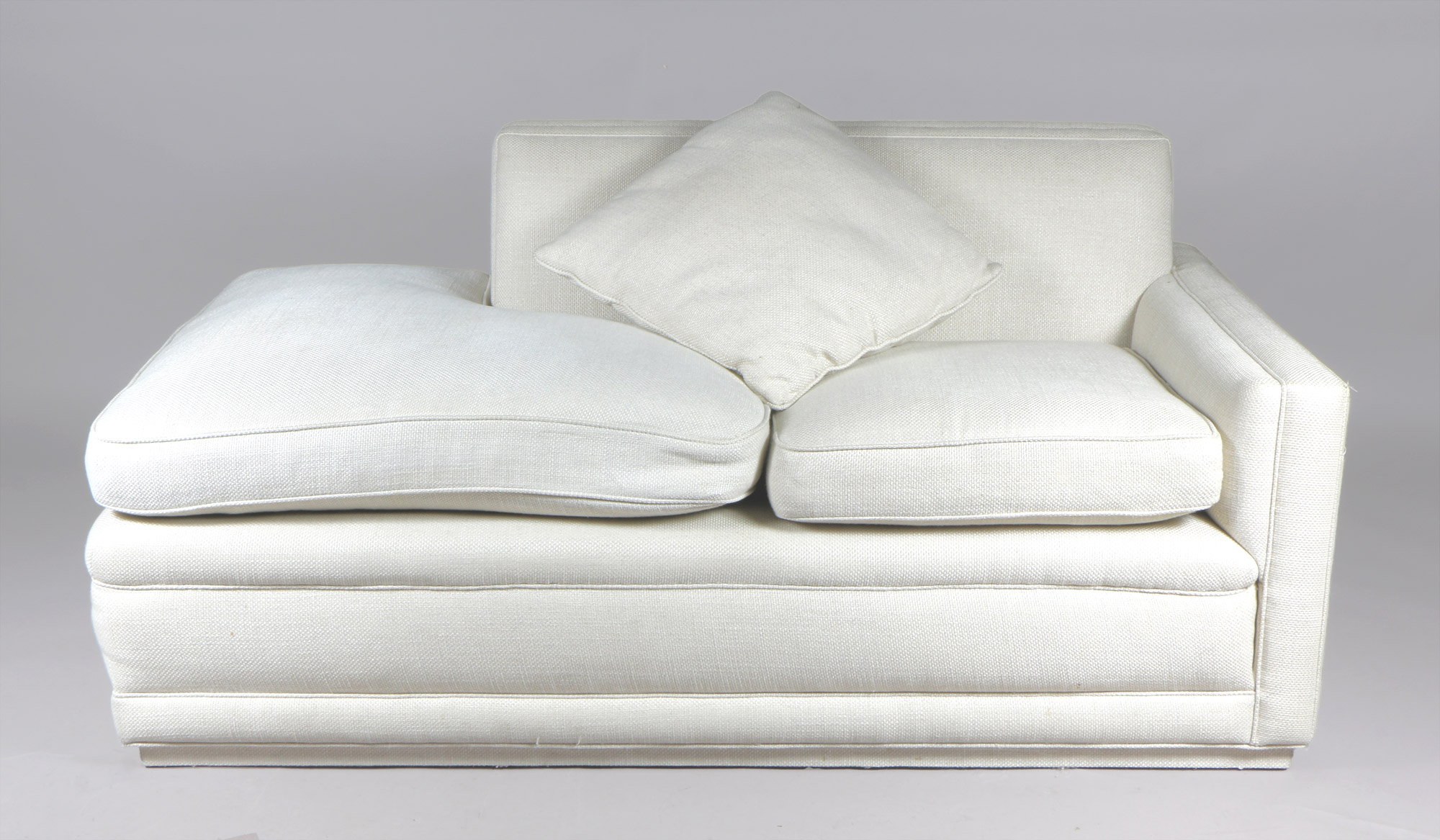 SOFA CONFORTABLE DE DISEÑO MODERNO. SOFA CONFORTABLE DE DISEÑO MODERNO.