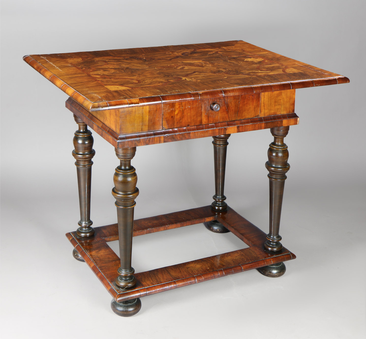  ANTIGUA MESA FLAMENCA  PARA CENTRO. 