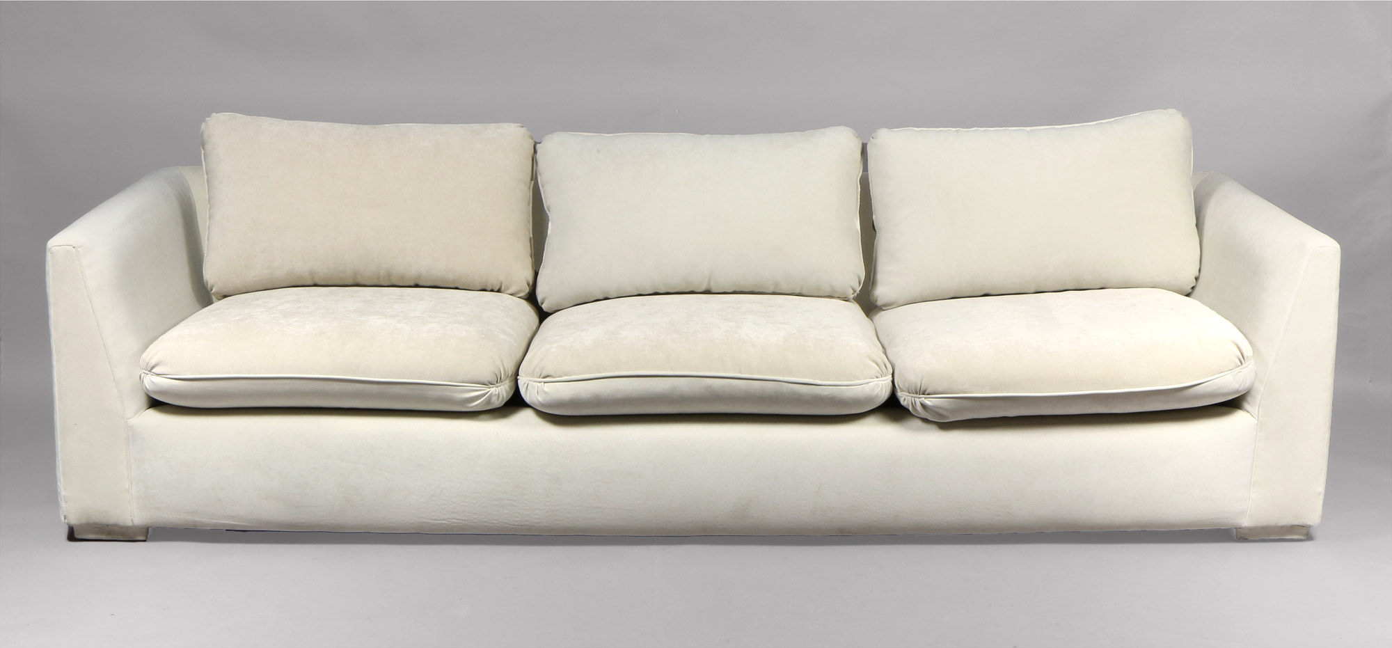SOFA DE DISEÑO MODERNO PARA TRES CUERPOS. SOFA DE DISEÑO MODERNO PARA TRES CUERPOS.