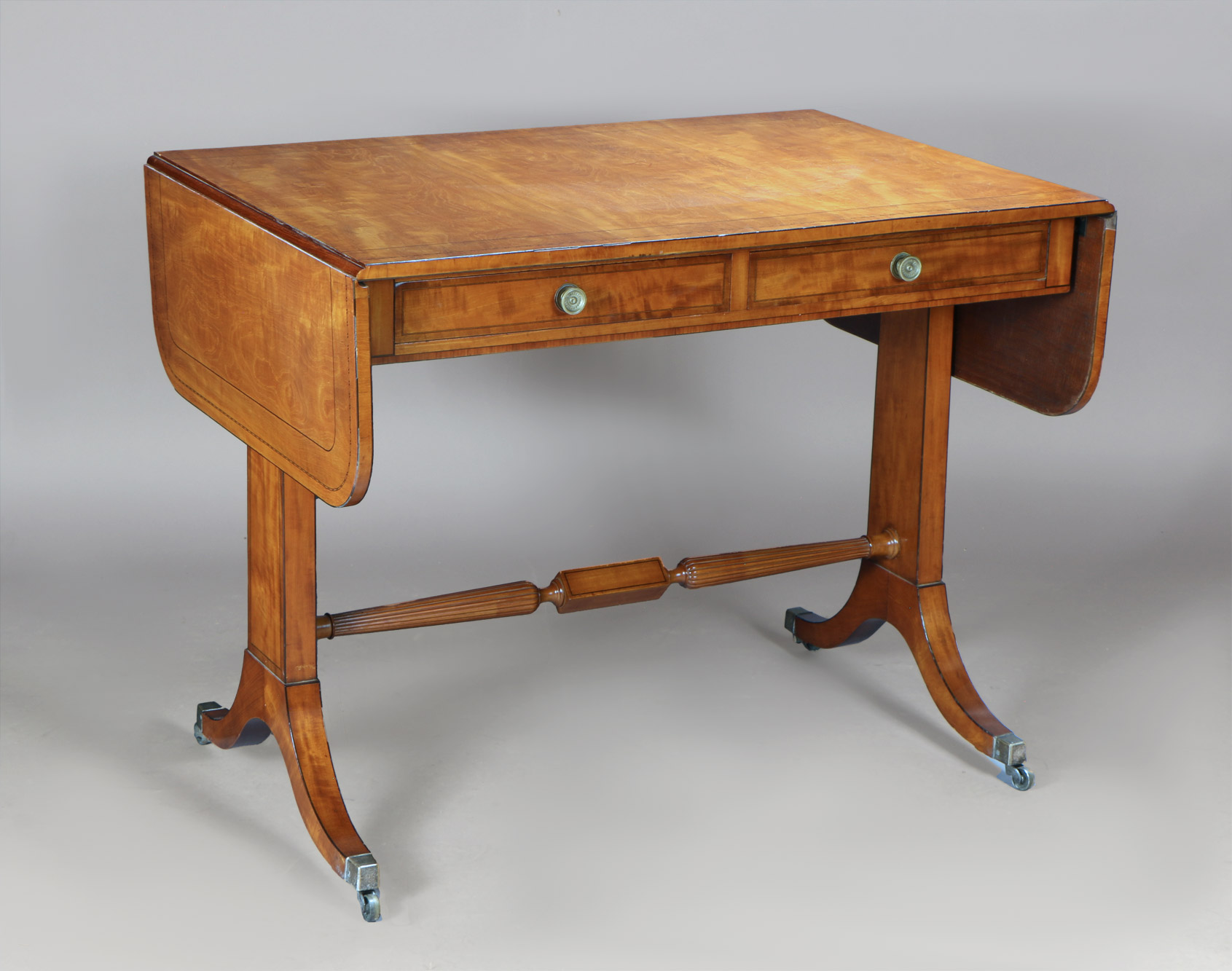 SOFA TABLE INGLESA DE ESTILO JORGE IV. SOFA TABLE INGLESA DE ESTILO JORGE IV.