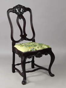 Lote 300: ANTIGUA SILLA RIO PLATENSE CON INFLUENCIA PORTUGUESA.  ANTIGUA SILLA RIO PLATENSE CON INFLUENCIA PORTUGUESA. 