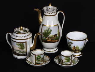 Lote 500: JUEGO DE PORCELANA VIEUX PARIS PARA CAFE. JUEGO DE PORCELANA VIEUX PARIS PARA CAFE.