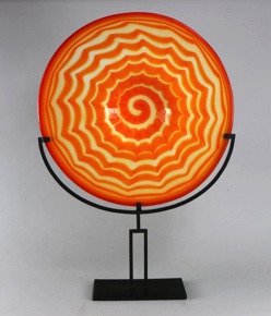 Lote 644: GRAN PLATO CIRCULAR DE VIDRIO ARTISTICO. GRAN PLATO CIRCULAR DE VIDRIO ARTISTICO.