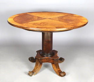 Lote 282: MESA CIRCULAR INGLESA PARA CENTRO.  MESA CIRCULAR INGLESA PARA CENTRO. 