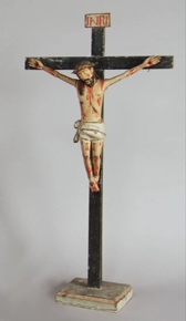 Lote 721: ANTIGUO CRUCIFIJO DE MADERA POLICROMADA.  ANTIGUO CRUCIFIJO DE MADERA POLICROMADA. 