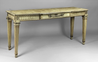 Lote 219: CONSOLA DE ESTILO FRANCES LUIS XVI. CONSOLA DE ESTILO FRANCES LUIS XVI.