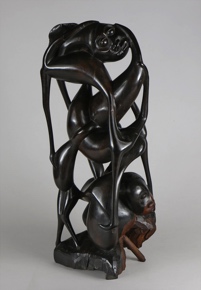 Lote 533: ESCULTURA AFRICANA DE LA TRIBU MAKONDE EN EBANO TALLADO.  ESCULTURA AFRICANA DE LA TRIBU MAKONDE EN EBANO TALLADO. 