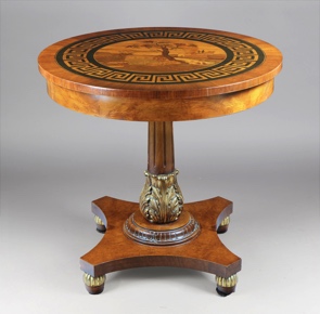 Lote 347: MESA DE FORMA CIRCULAR PARA CENTRO.  MESA DE FORMA CIRCULAR PARA CENTRO. 