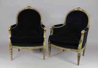 Lote 295: PAR DE SILLONES FRANCESES ESTILO LUIS XVI.  PAR DE SILLONES FRANCESES ESTILO LUIS XVI. 