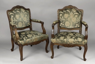 Lote 220: PAR DE SILLONES FRANCESES ESTILO REGENCE.  PAR DE SILLONES FRANCESES ESTILO REGENCE. 