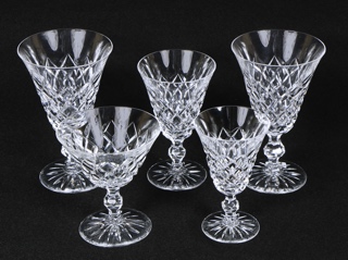 Lote 539: CONJUNTO DE COPAS DE CRISTAL BODA SELLADO.  CONJUNTO DE COPAS DE CRISTAL BODA SELLADO. 