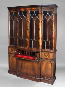 Lote 216: BIBLIOTECA SECRETAIRE INGLESA FORMADA POR DOS CUERPOS.  BIBLIOTECA SECRETAIRE INGLESA FORMADA POR DOS CUERPOS. 