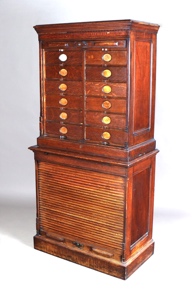 Lote 292: 'AMBERG'S CABINET LETTER FILE' AMERICANO DE ROBLE.  'AMBERG'S CABINET LETTER FILE' AMERICANO DE ROBLE. 
