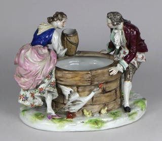 Lote 623: GRUPO DE ANTIGUA PORCELANA ALEMANA DE LUDWIGSBURG ESMALTADA. GRUPO DE ANTIGUA PORCELANA ALEMANA DE LUDWIGSBURG ESMALTADA.