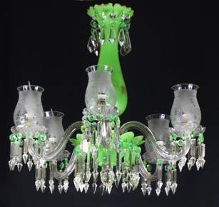 Lote 470: ANTIGUA ARAÑA INGLESA DE OPALINA VERDE.  ANTIGUA ARAÑA INGLESA DE OPALINA VERDE. 