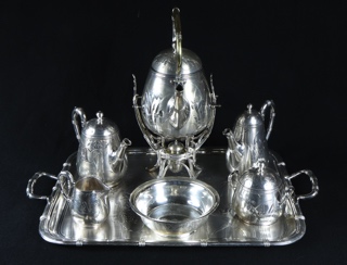 Lote 835: JUEGO DE METAL FRANCES CHRISTOFLE PARA TE Y CAFE.  JUEGO DE METAL FRANCES CHRISTOFLE PARA TE Y CAFE. 