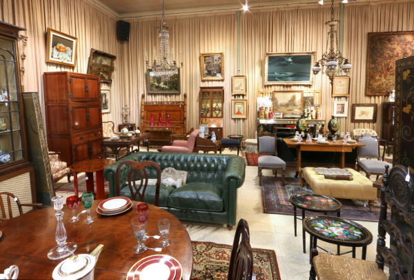 Salones JC Naon y Cia SA Remate 1569 Julio 2025