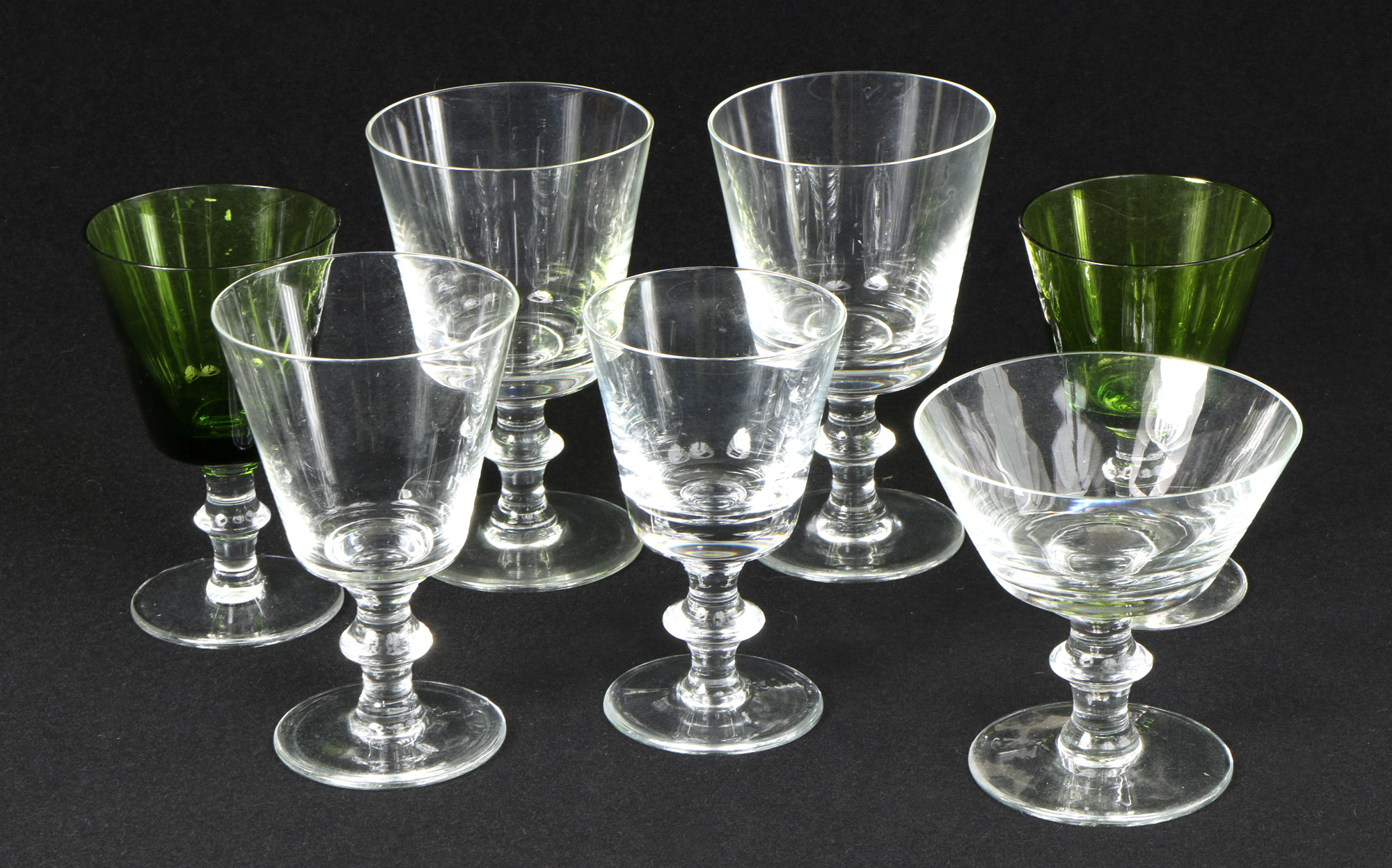 JUEGO DE COPAS DE MEDIO CRISTAL LISO. JUEGO DE COPAS DE MEDIO CRISTAL LISO.