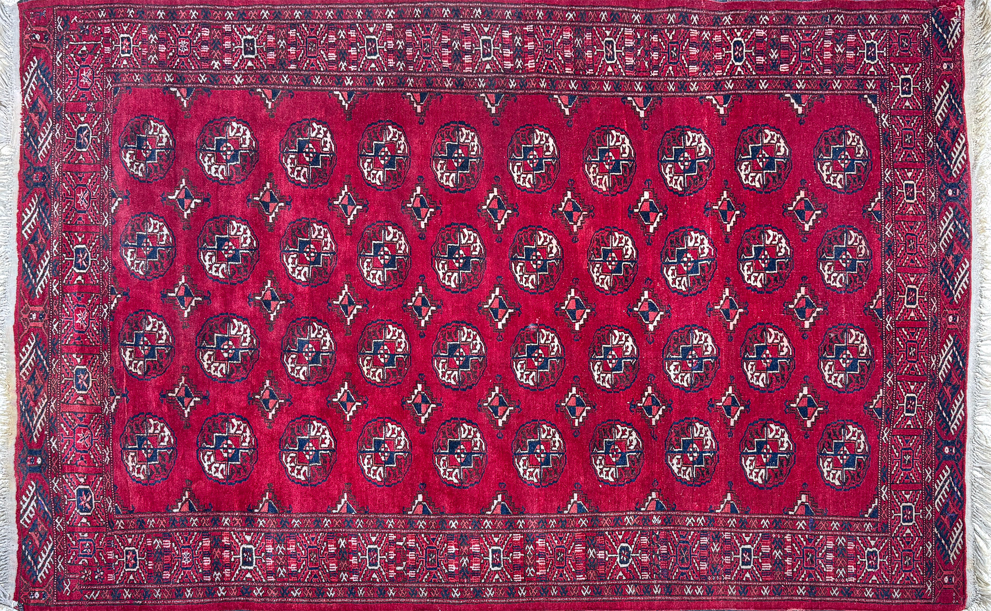 ALFOMBRA BOUCKARA DE LANA TEJIDA A MANO. ALFOMBRA BOUCKARA DE LANA TEJIDA A MANO.