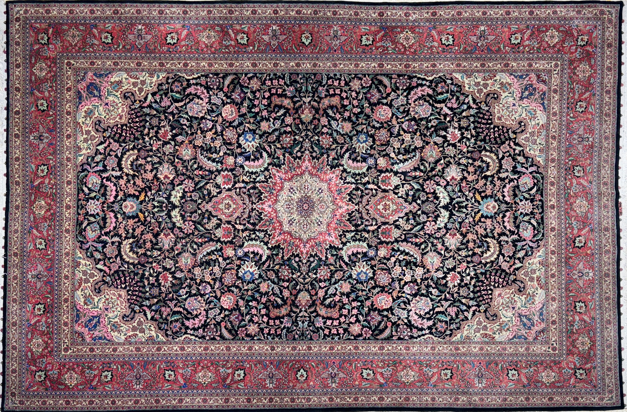 ALFOMBRA PERSA ISPAHAM DE LANA TEJIDA A MANO. ALFOMBRA PERSA ISPAHAM DE LANA TEJIDA A MANO.