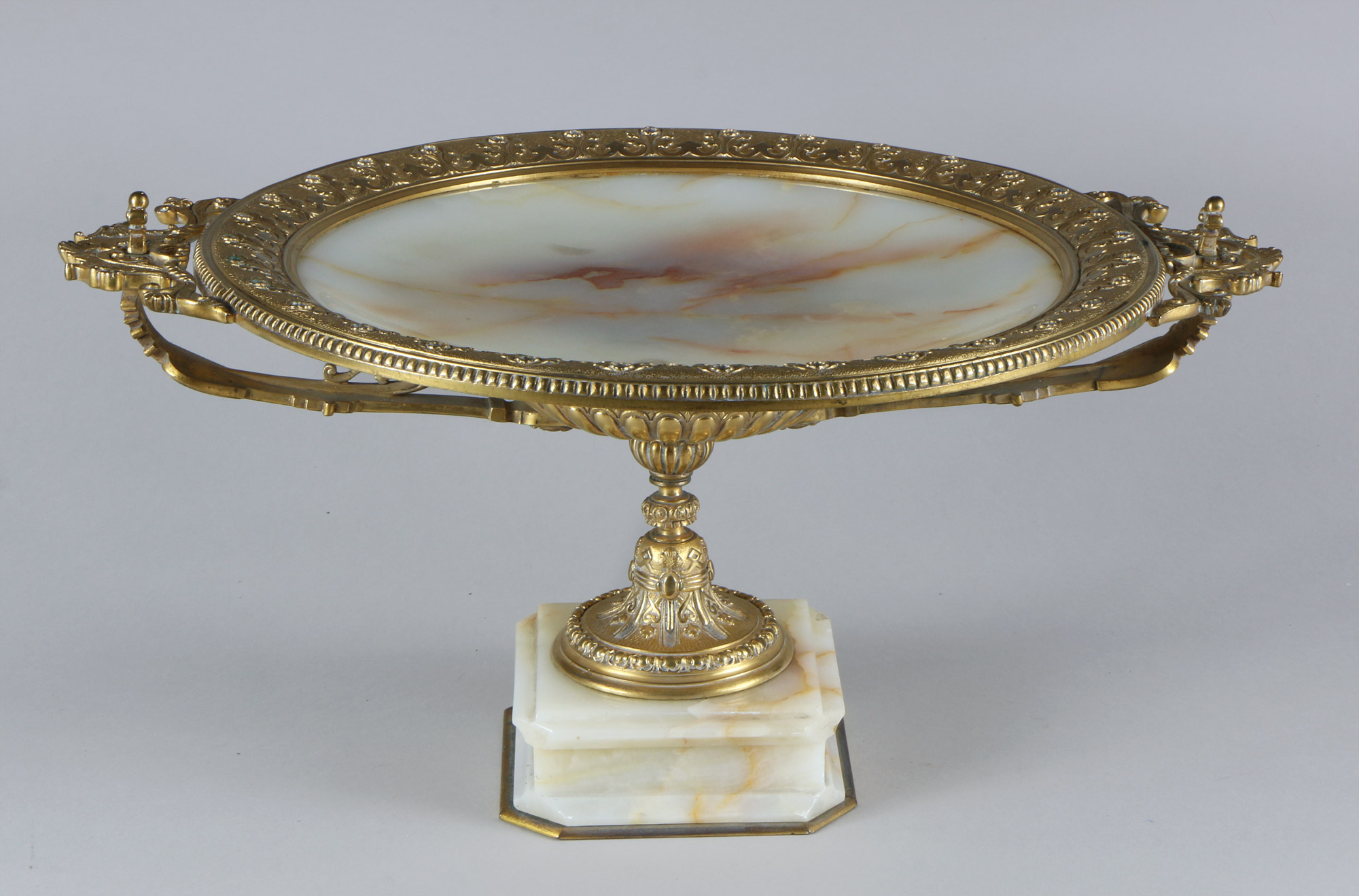  GRAN CENTRO TARJETERO FRANCES DE ALABASTRO Y BRONCE. 