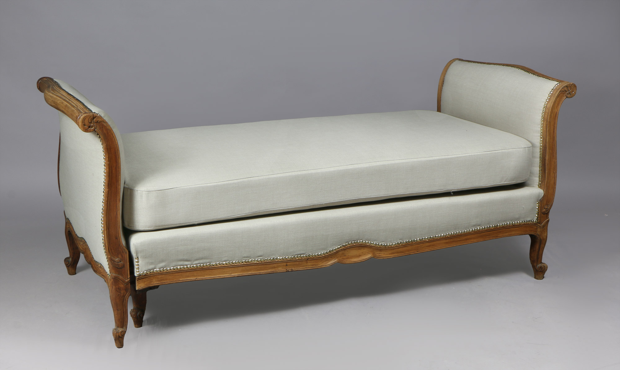  CHAISE LONGUE DE ESTILO FRANCES LUIS XV. 