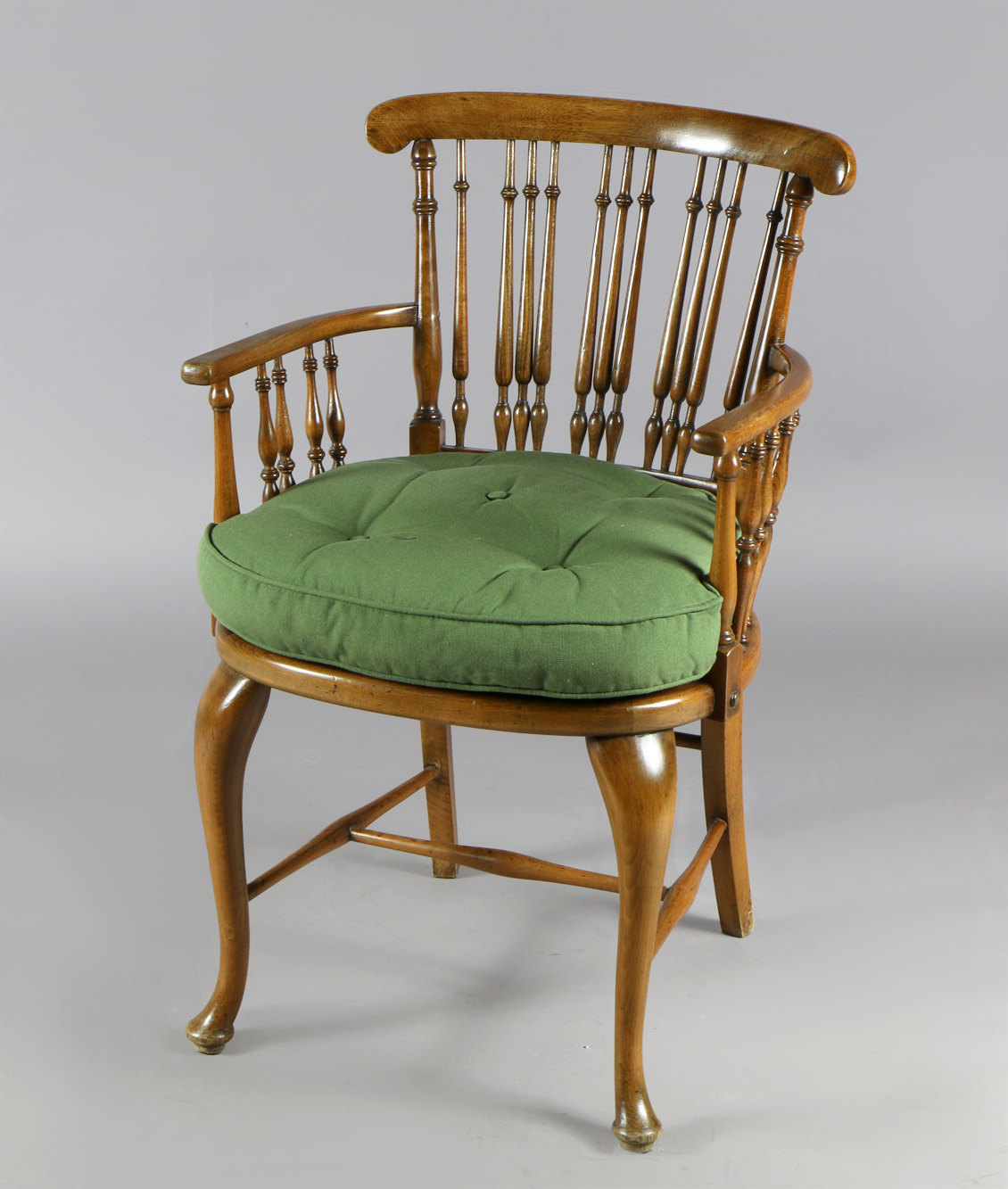 PEQUEÑO SILLON INGLES DE ESTILO WINDSOR. PEQUEÑO SILLON INGLES DE ESTILO WINDSOR.