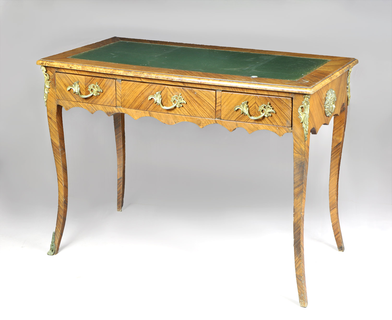 MESA ESCRITORIO DE ESTILO FRANCES LUIS XV. MESA ESCRITORIO DE ESTILO FRANCES LUIS XV.