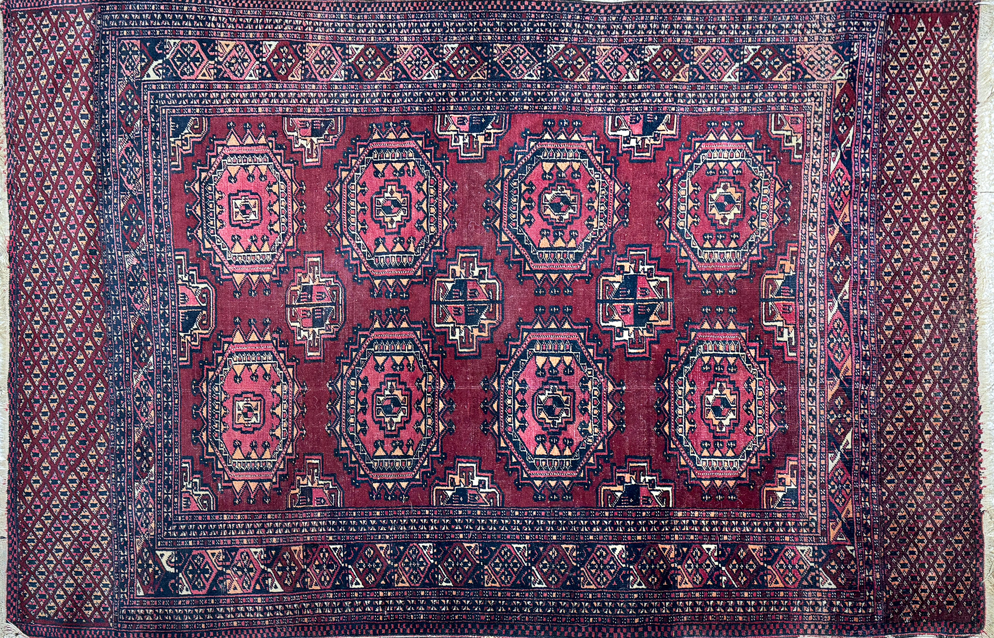 ALFOMBRA RUSA BOUCKARA DE LANA TEJIDA A MANO. ALFOMBRA RUSA BOUCKARA DE LANA TEJIDA A MANO.