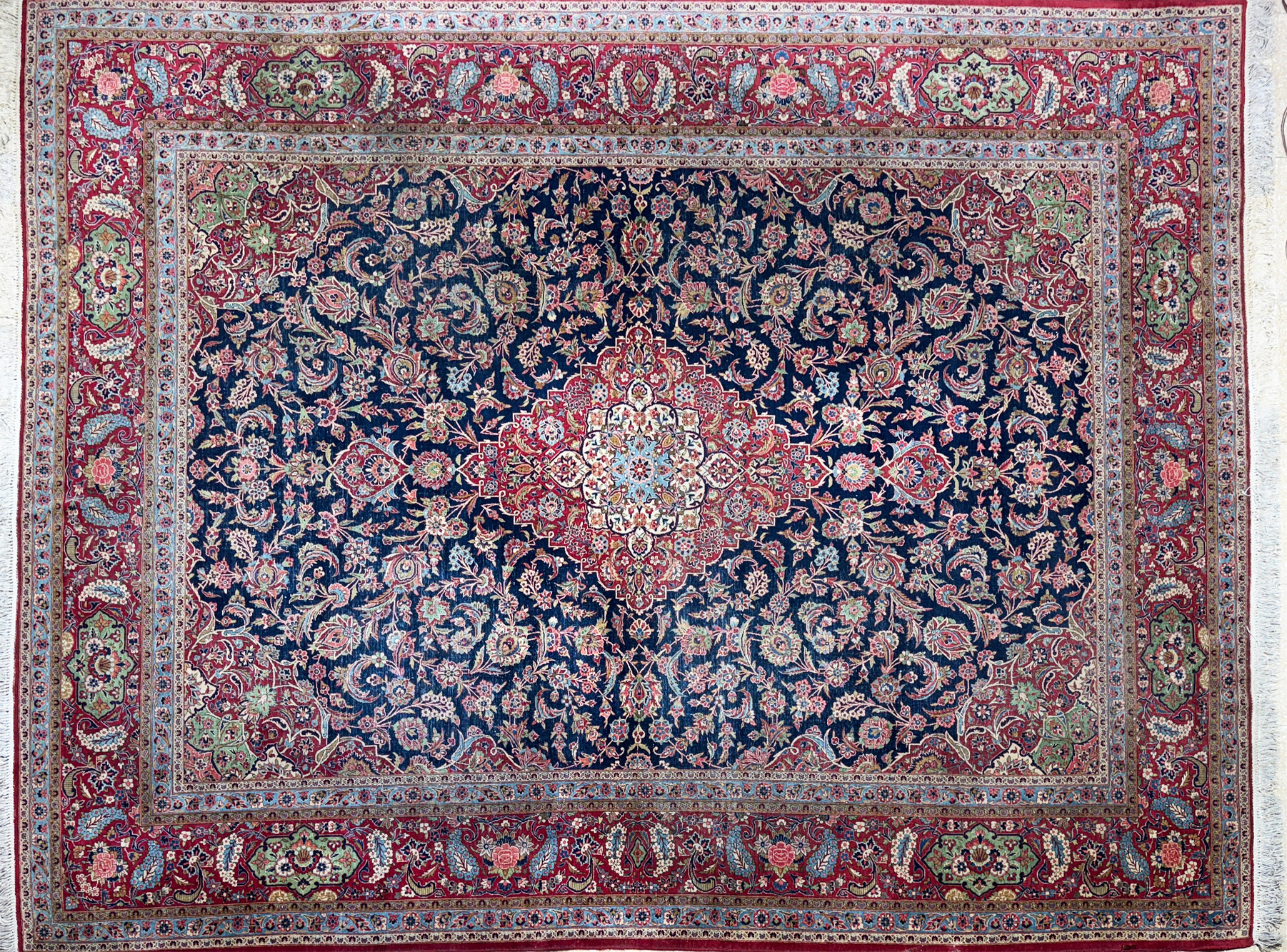  IMPORTANTE ALFOMBRA PERSA TABRIS DE LANA TEJIDA A MANO. 