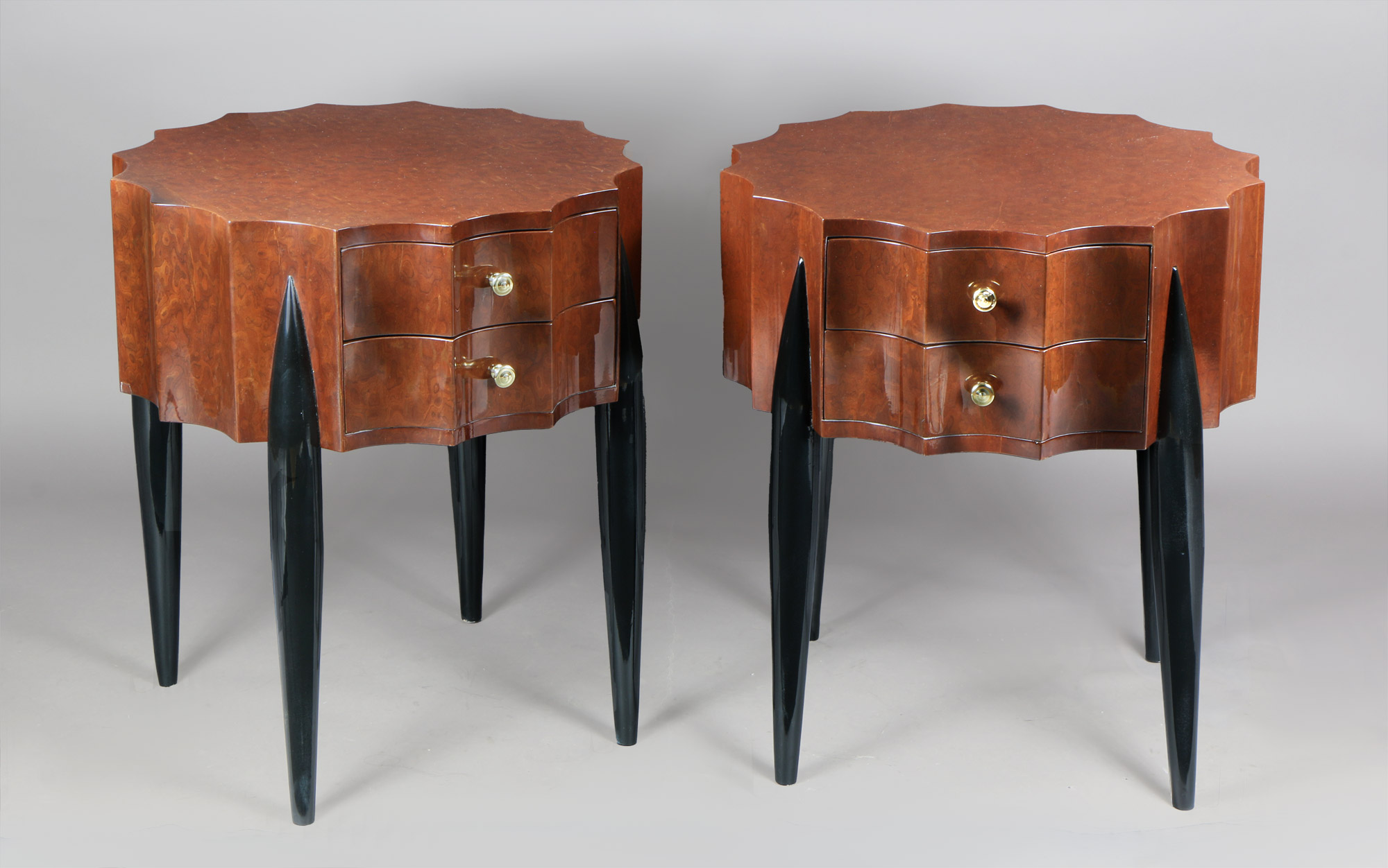 PAR DE MESAS BAJAS ESTILO ART DECO. PAR DE MESAS BAJAS ESTILO ART DECO.