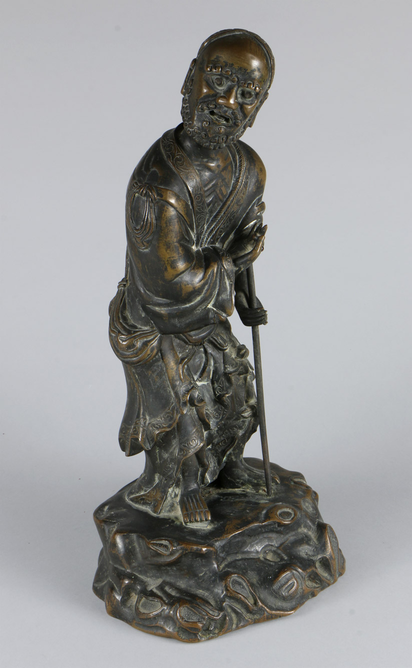  ANTIGUA FIGURA CHINA DE BRONCE PATINADO. 