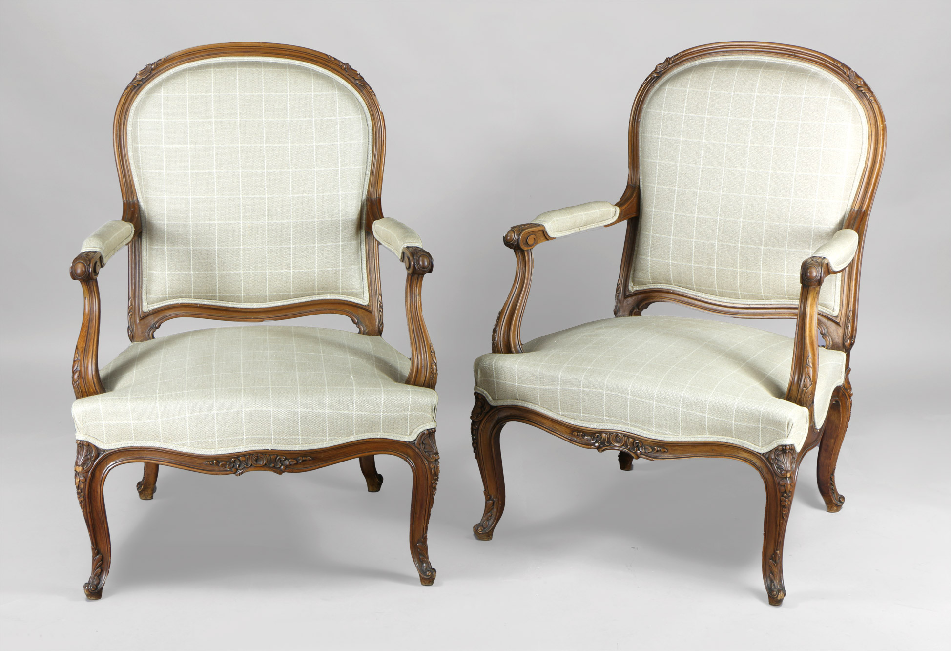 PAR DE SILLONES DE ESTILO FRANCES REGENCE. PAR DE SILLONES DE ESTILO FRANCES REGENCE.