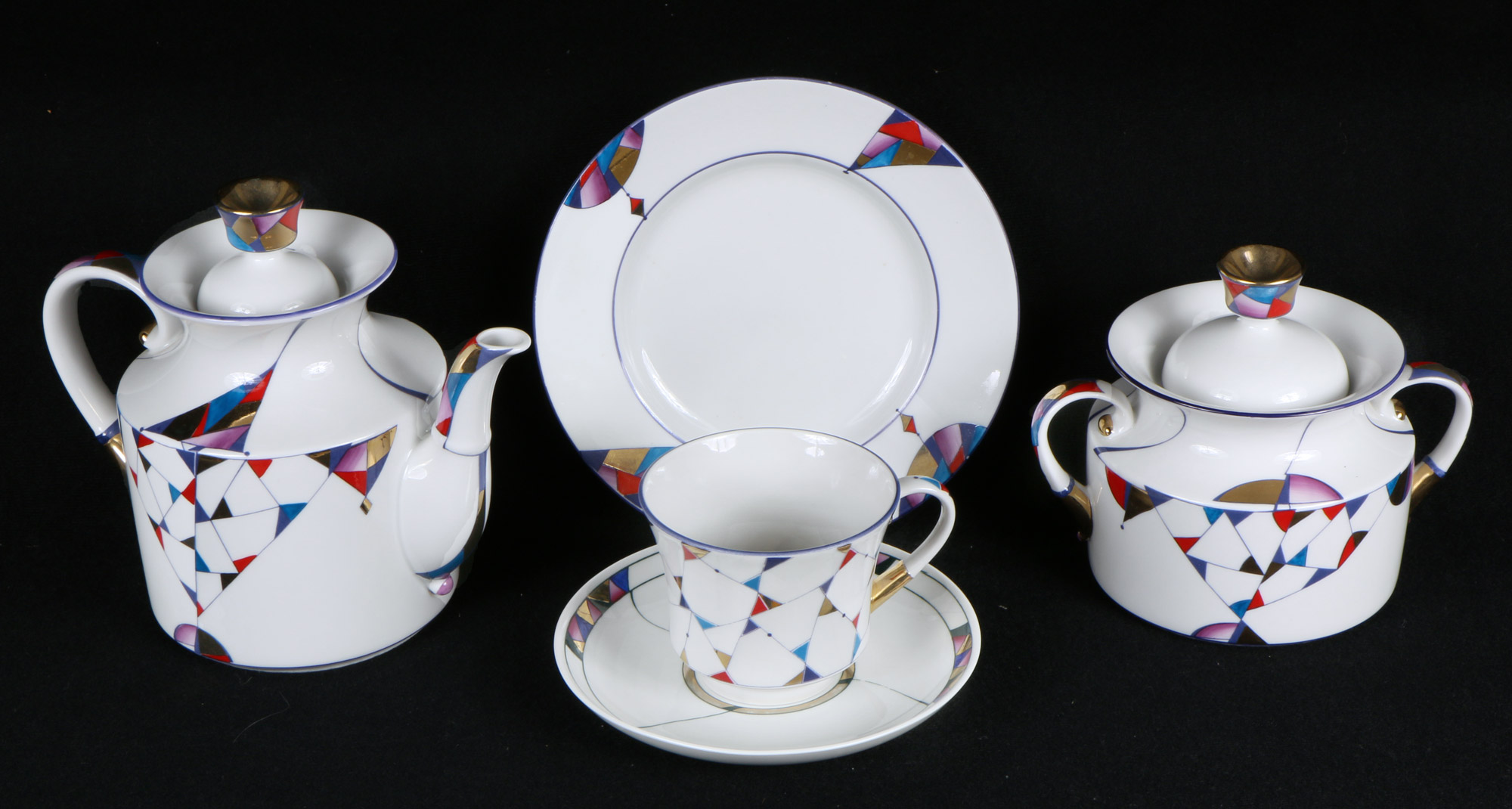 CONJUNTO DE PORCELANA RUSA PARA TE. CONJUNTO DE PORCELANA RUSA PARA TE.