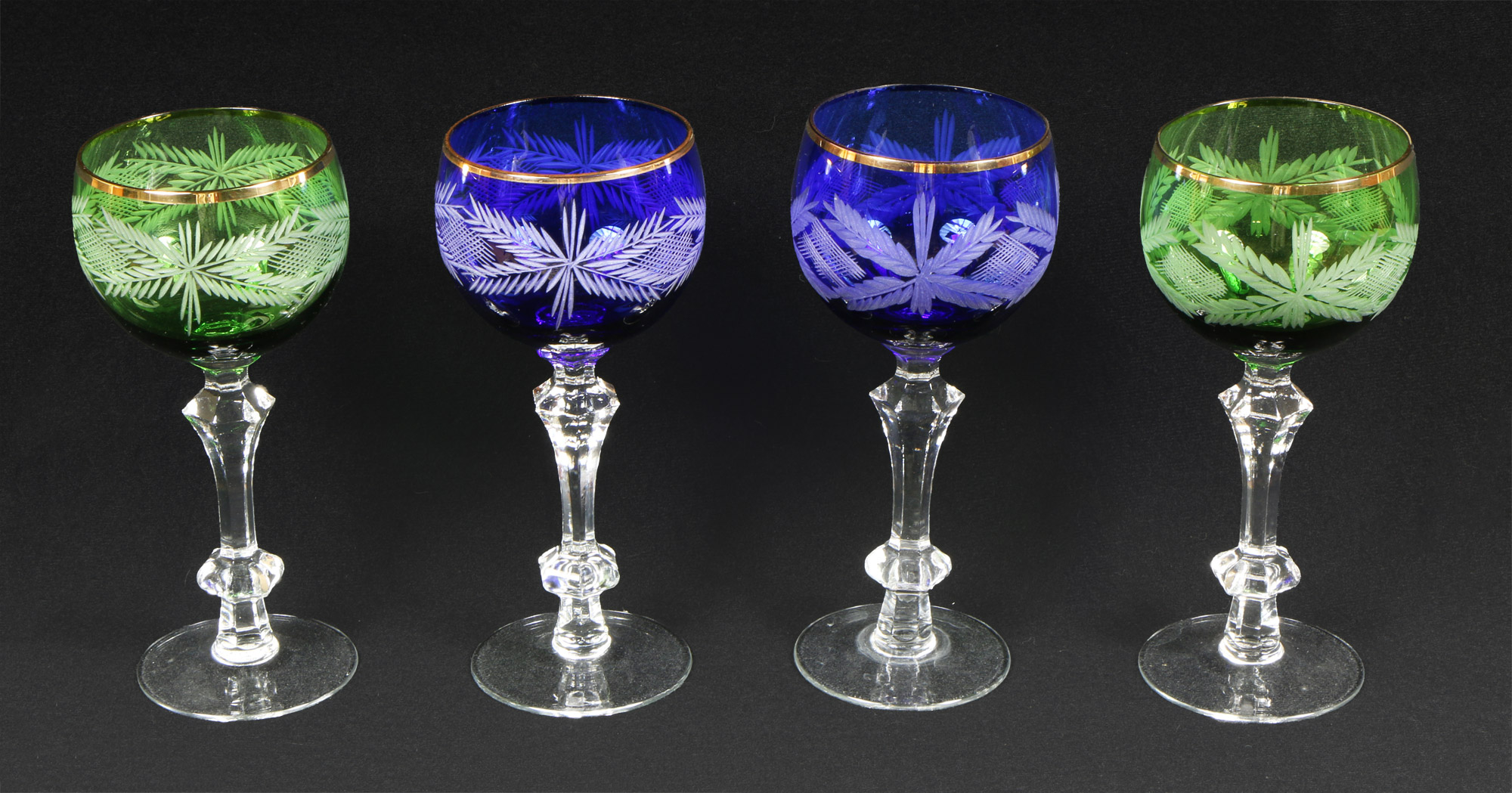  VEINTE COPAS RUSAS DE COLOR PARA VINO. 